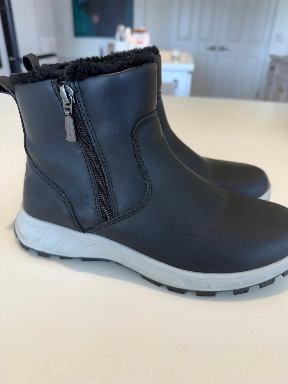 Khombu Winter Ankle Boots with Faux Fur Lining 7M